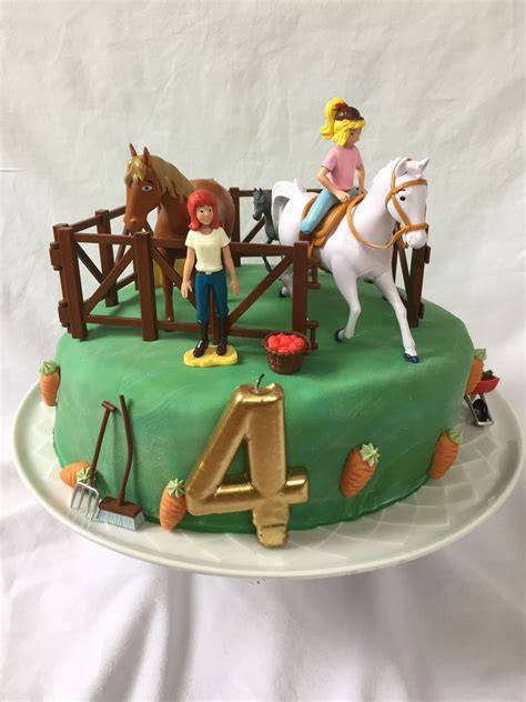 Bibi und Tina Torte mit Pferde- und Figuren-Dekor