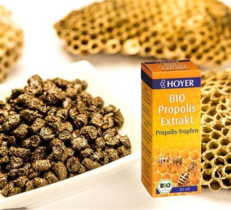 Bienen, Manuka-Blüten und Propolis: Herkunft der wertvollen Rohstoffe