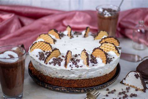 Bierkasten-Torte im Bau mit Schokoküssen