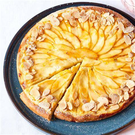 Bild: Auswahl kalorienarmer Kuchen (Apfelkuchen, Käsekuchen, Joghurtkuchen)