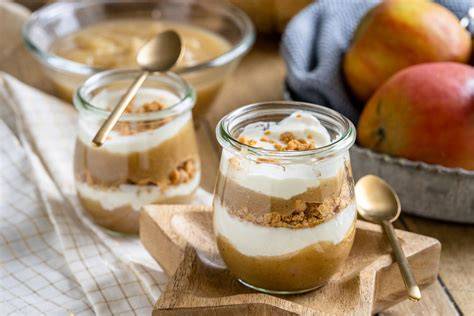 Bild: Bratapfel-Schichtdessert mit Amaretto - Schichten, Gläser, Mascarponecreme