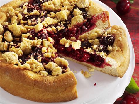 Bild: Fertiger Schoko-Eierlikörkuchen mit Streuseln
