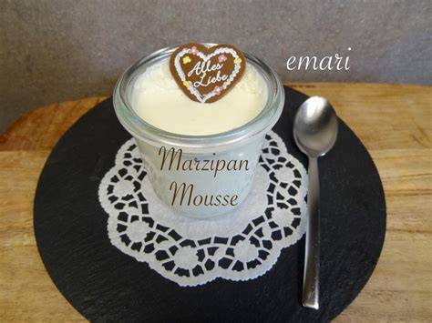 Bild: Marzipan-Mousse in Gläsern