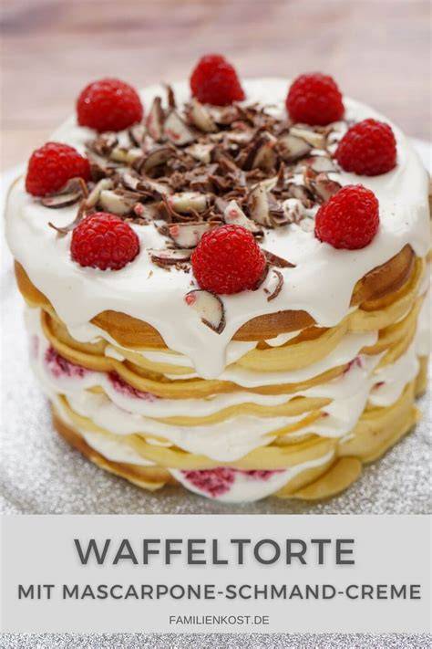 Bild: Mehrschichtige Waffeltorte mit Mascarponecreme