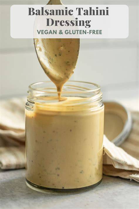Bild: Nüsse und Tahini als Bindung in Dressings
