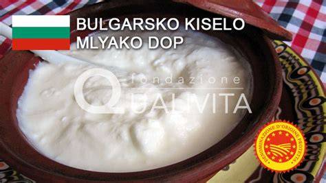 Bild: Tikvenik-Strudel und Kiselo mlyako