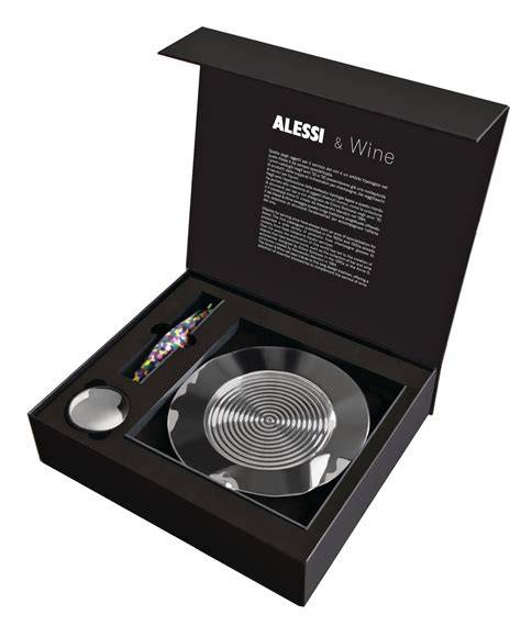 Bild: Wein- und Kaviar-Geschenkset im eleganten schwarzen Karton