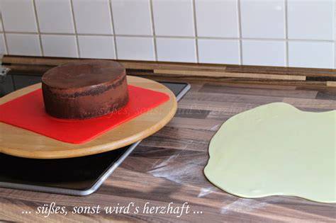 Bild: Zusammensetzung der Ganache und Fondant-Verlegung