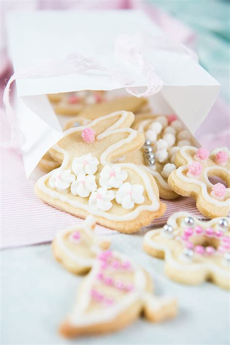 Bild: dekorierte Prägeplätzchen mit Zuckerguss