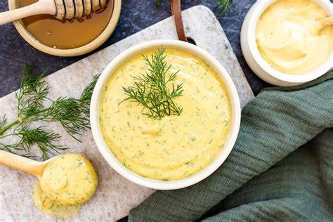 Bild fertige Honig-Senf-Sauce in Saucepfanne