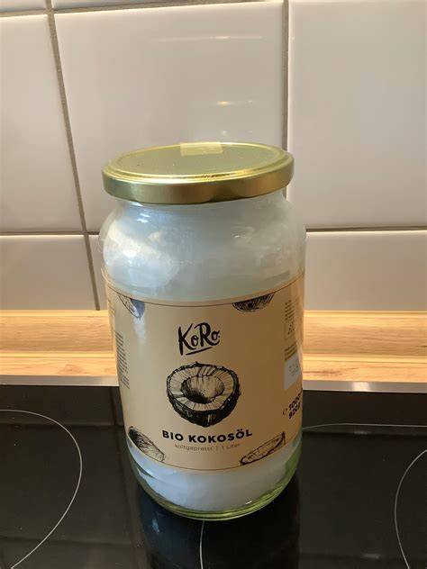 Bio Kokosöl in einem Glasbehälter