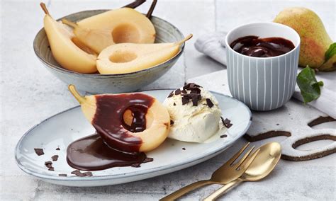 Birne Helene mit Schokosoße