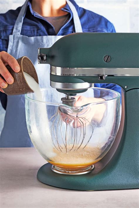 Biskuit Zubereitung mit Küchenmaschine