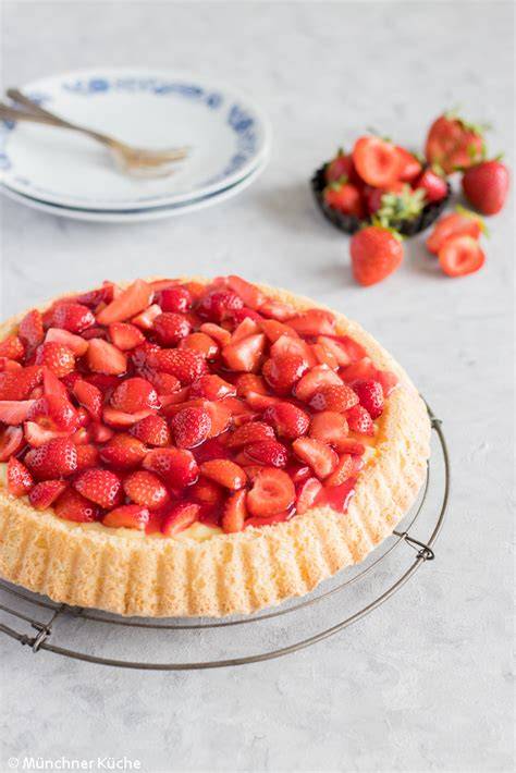 Biskuitboden und Erdbeeren - perfekte Kombination
