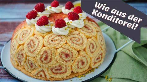 Biskuitroulade für die klassische Royal Charlotte
