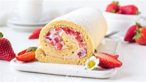 Biskuitroulade mit Erdbeerfüllung