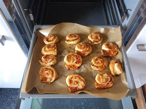 Blätterteig Schweineöhrchen auf Backblech