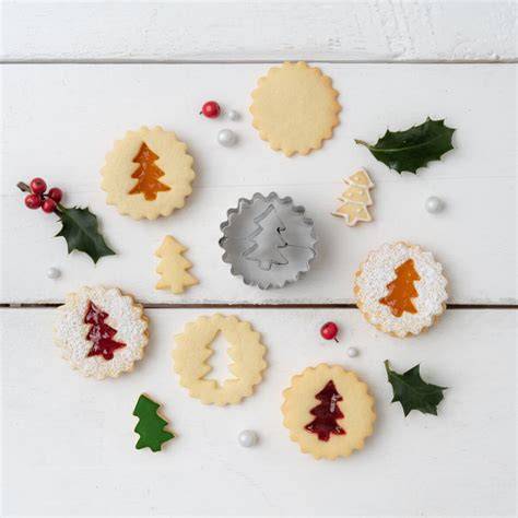 Blätterteig-Kekse zu Weihnachten: Zutaten, Ausstechformen, schneller Workflow