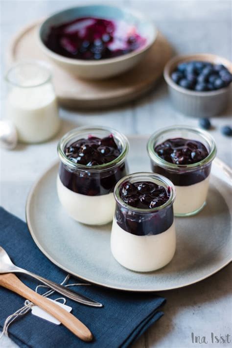 Blaubeer-Käsekuchen (No-Bake) mit Kompott