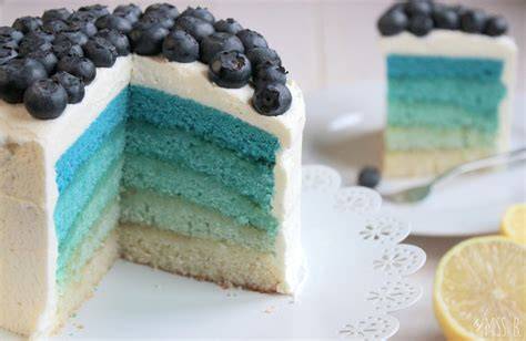 Blaubeeren als dekorative Topping-Variante für Blue Ombre Cake