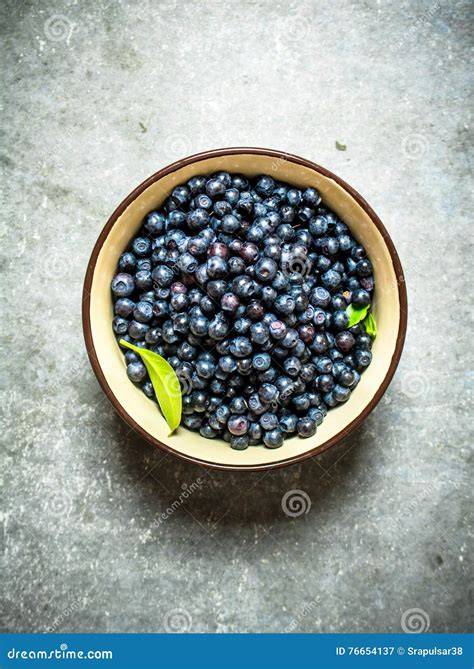 Blaubeeren in einer Schale