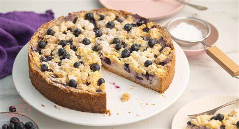 Blaubeeren und Streusel auf dem Kuchen