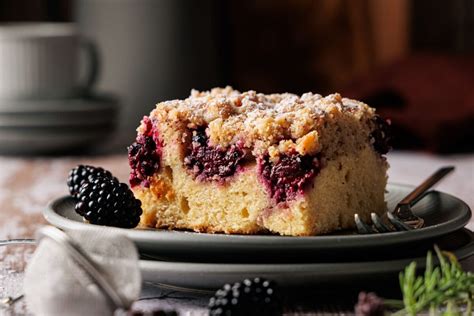 Blech Brombeerkuchen angeschnitten