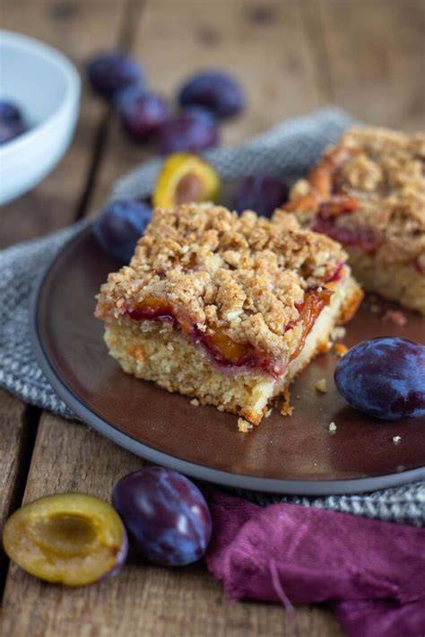 Blechkuchen: dicht belegte Zwetschgen, Kokosstreusel-Variante