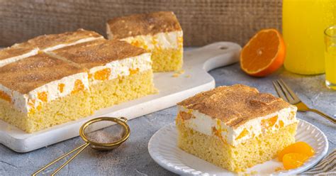 Blechkuchen mit Mandarinen und Schmandcreme