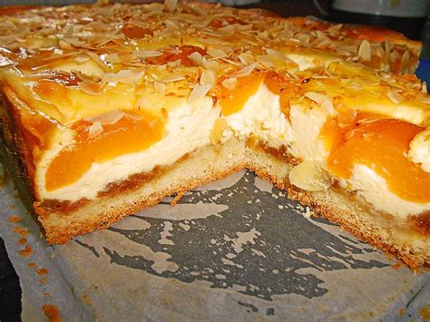 Blechkuchen mit Quark und Aprikosen, Nahaufnahme