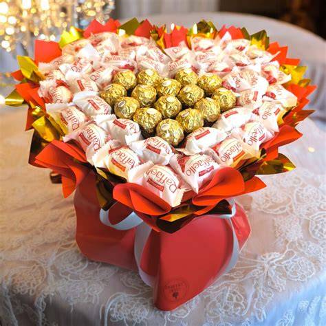 Blumenstrauß mit Pralinen