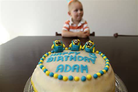 Blumentopf-Optik aus Fondant und Marzipan herstellen