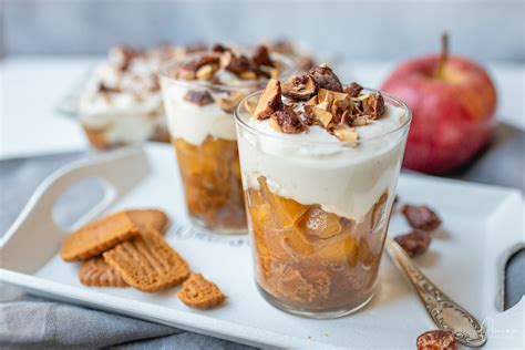 Bratapfel-Spekulatius-Tiramisu im Glas