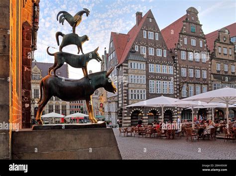 Bremer Stadtmusikanten und Rathaus Panorama