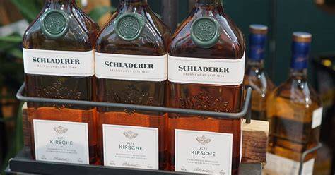 Brennblasen der Hausbrennerei Schladerer
