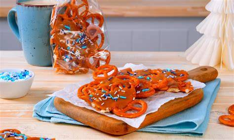 Brezel-Crunch mit Karamell auf Backpapier