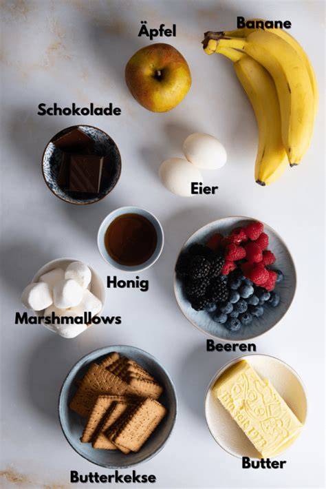 Brioche-Brot mit süßen Zutaten, Brotscheiben und Zutaten für Nachtische