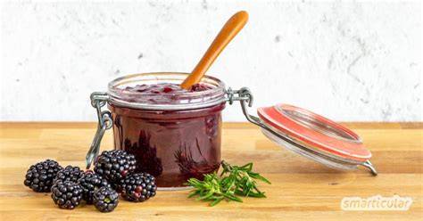 Brombeermarmelade als Brotaufstrich und zum Backen