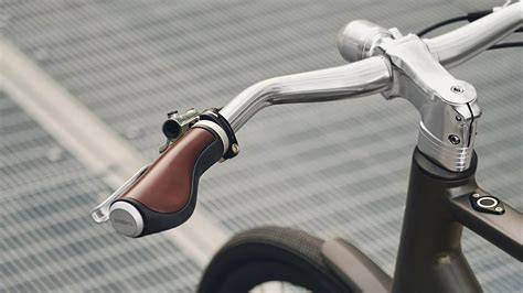 Brooks Ergonomic Leather Grips in Honig auf Fahrradlenker