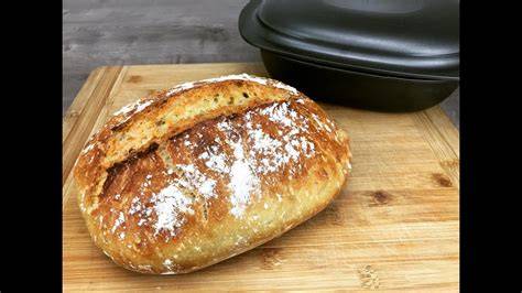 Brot im Ultra Pro mit und ohne Deckel