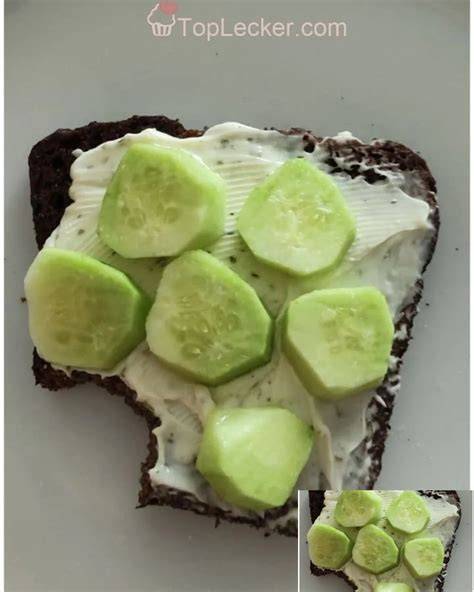 Brot mit Kaki-Marmelade und Frischkäse serviert