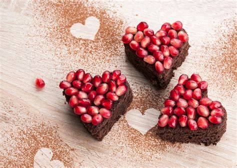 Brownie-Herz mit Marshmallow-Depots