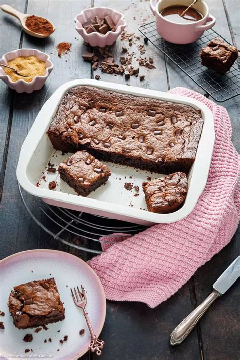 Brownie-Varianten mit Schoko-Chunks und Nüssen