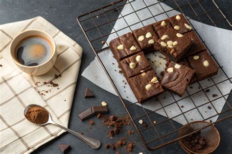 Brownies frisch aus der Form aufgeschnitten