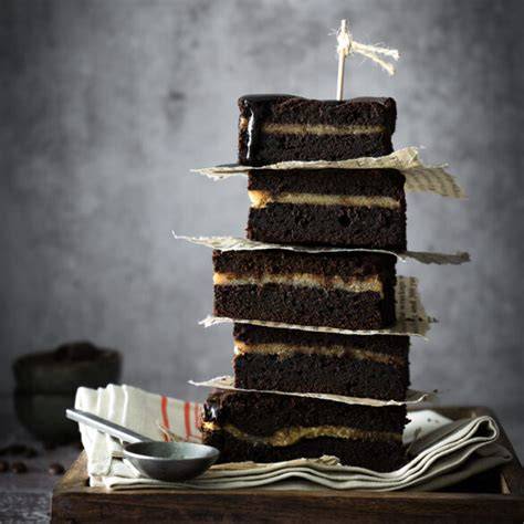 Brownies mit Marzipan in der Form
