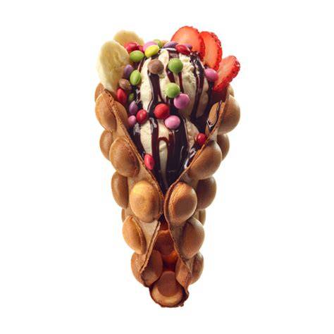 Bubble Waffle mit Eis und bunten Toppings