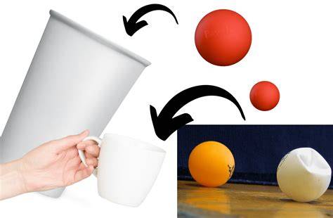 Bubble-Waffle-Becher mit Schritt-für-Schritt-Visualisierung der Formung in den Becher
