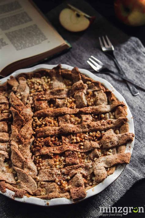 Buchweizen-Apfelkuchen mit Orangenmarmelade