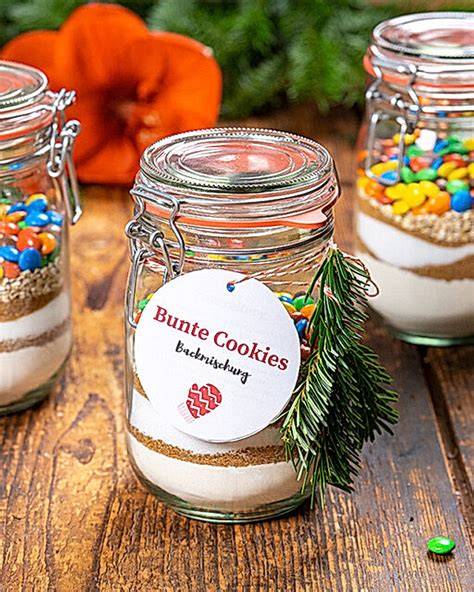 Bunte Cookies als Geschenk im Glas