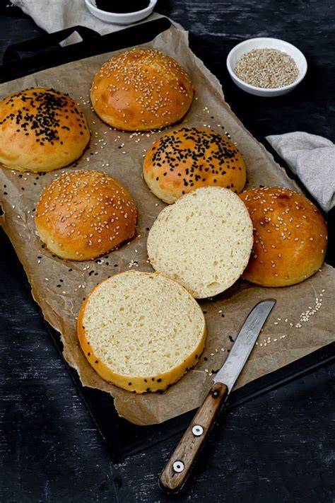 Burger mit Trüffelmayonnaise und Brioche Buns - Zutatenübersicht